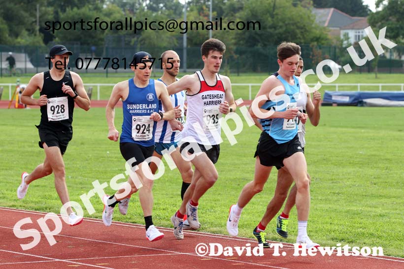 Mens and Boys 5000 metres, 2021 North Eastern Track and Field Champs., Middesbrough. Photo: David T. Hewitson/Sports for All Pics